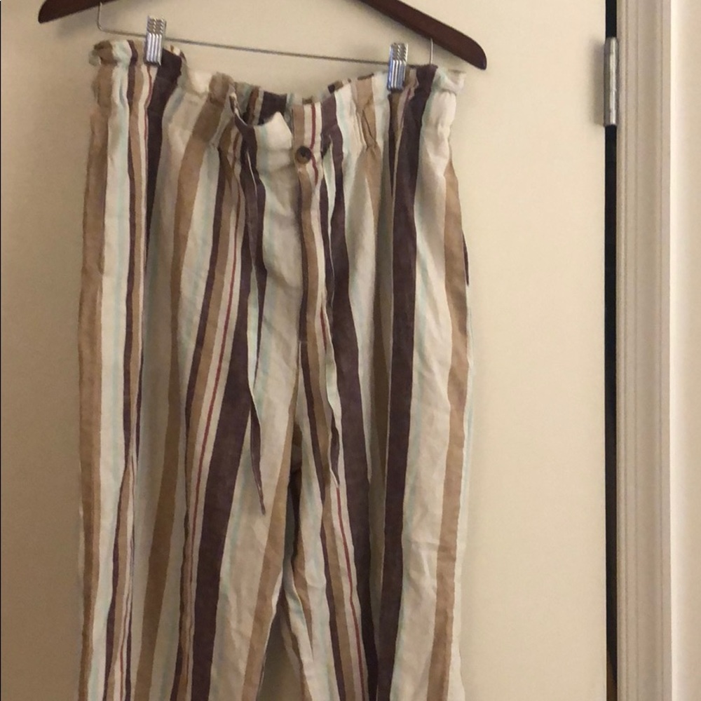 Abercrombie linen pants. Never worn. Tags on.